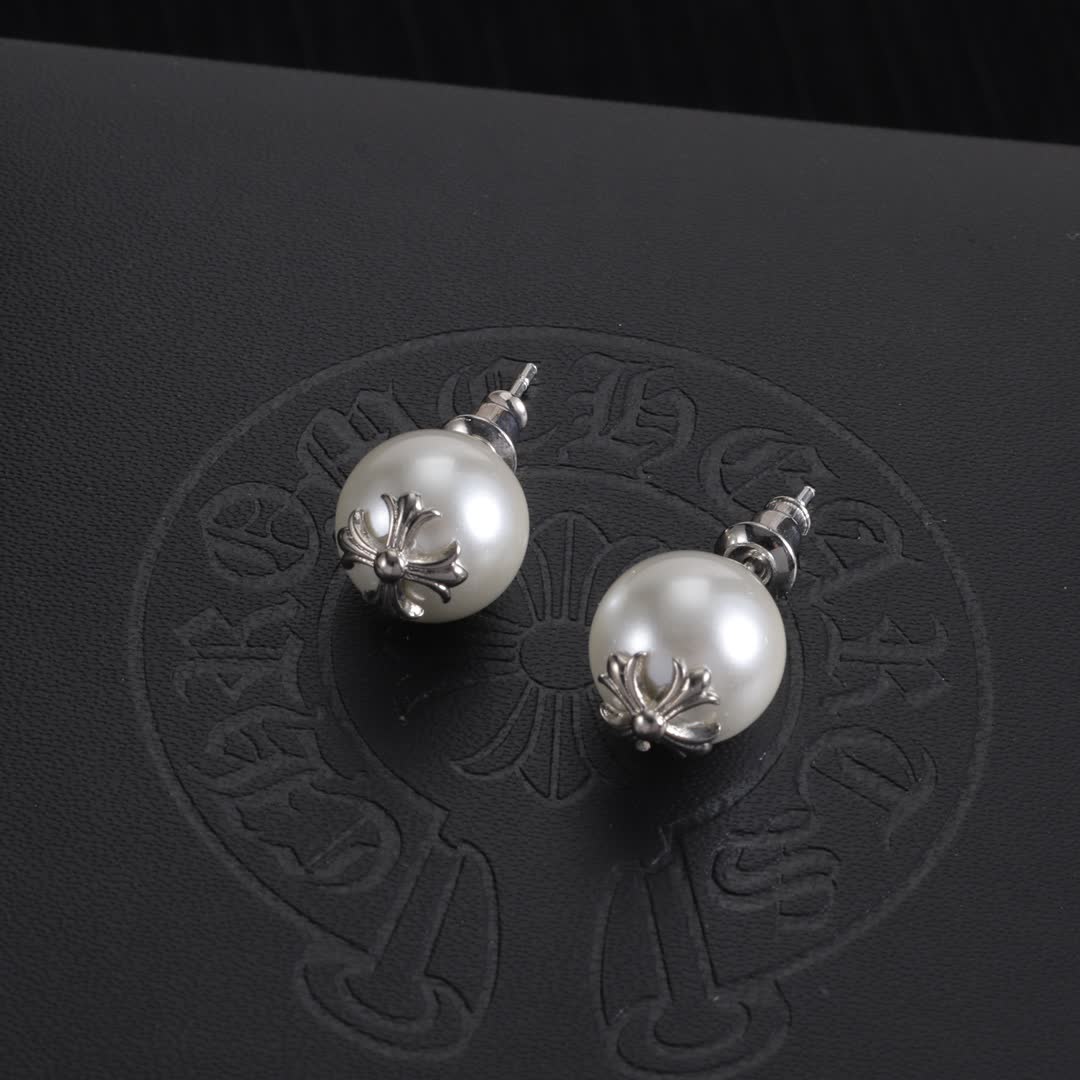 Chrome Hearts Classic Pearl Stud Earrings